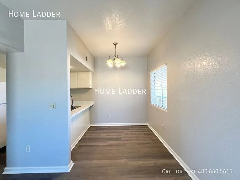 4957 S Park Ave #201 — Photo 3