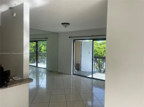 475 NW 210th St APT 205, Miami Gardens, FL 33169