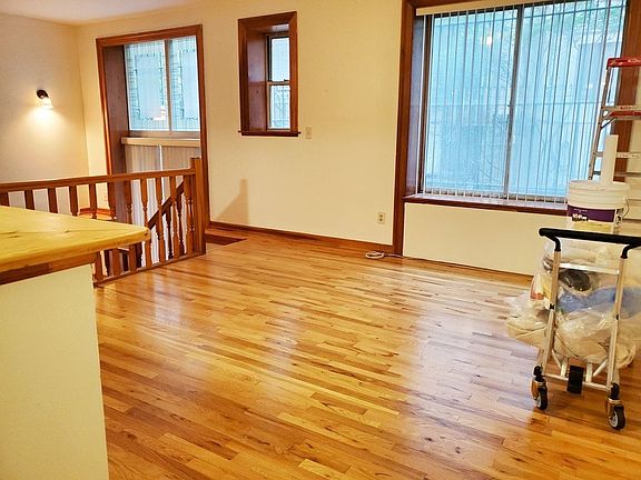 2nd image of 350 Lincoln Pl APT 1P