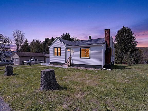 3rd image of 433 Derr Hill Rd