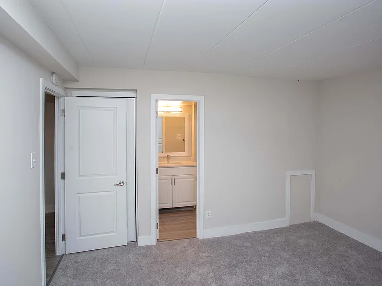 Lions Gate Apartments — Photo 20