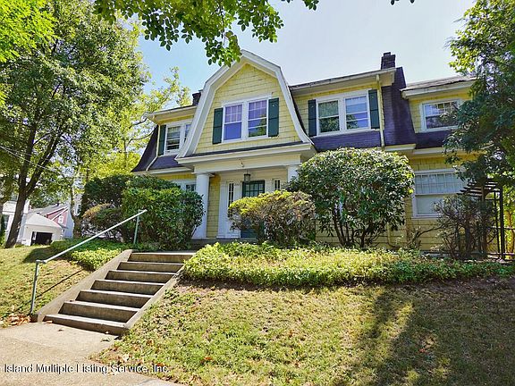 2nd image of 260 College Ave