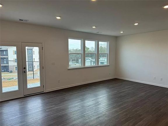 3rd image of 100 Mission Blvd