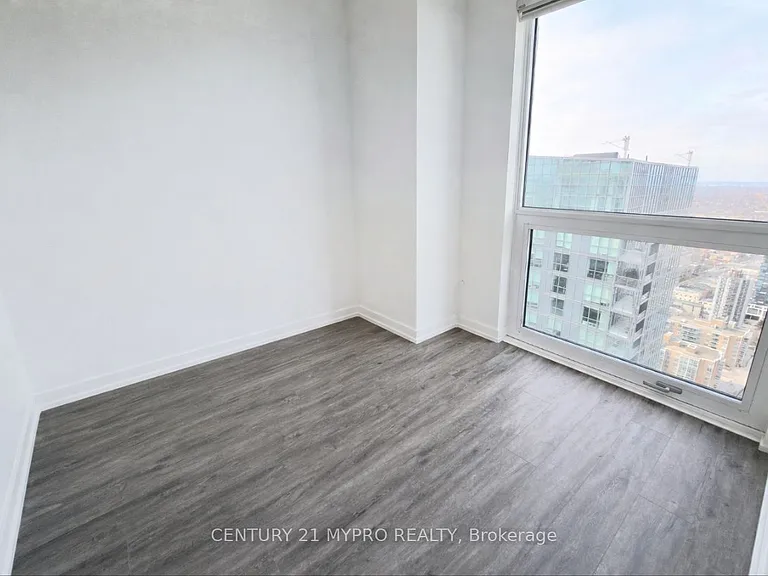 39 Roehampton Ave #3409 — Photo 13