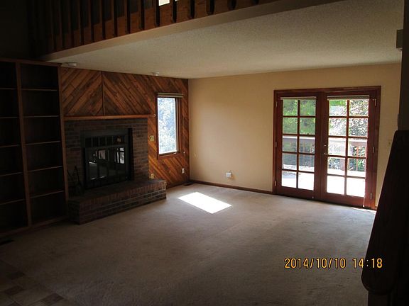Living room looking toward Deck