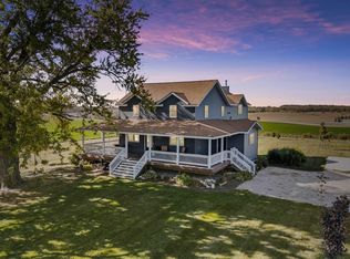 230 Picnic Woods Dr, Waukon, IA 52172