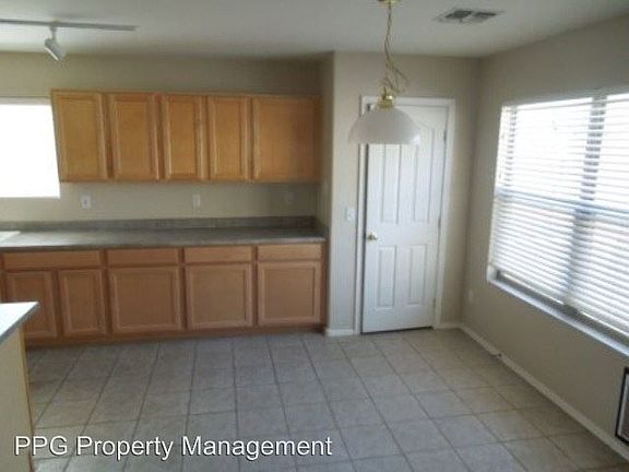 4th image of 2268 E Peach Tree Dr