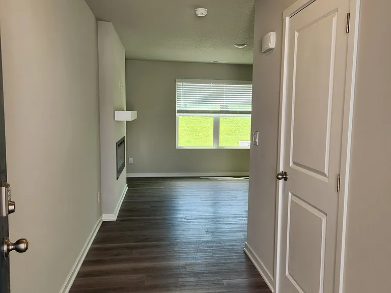 20511 Margo St — Photo 2