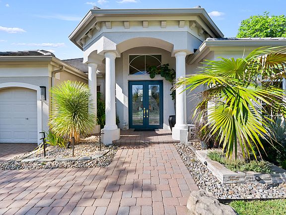5th image of 8019 S Savannah Circle