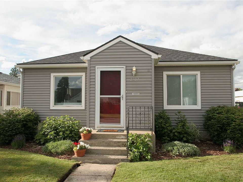 1st image of 2507 E Columbia Ave