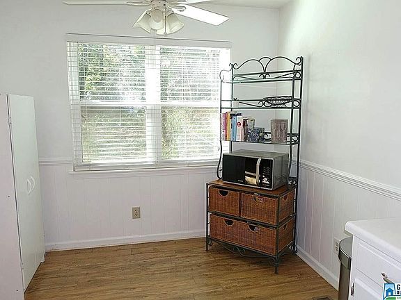 3rd image of 1134 Mountain Oaks Dr