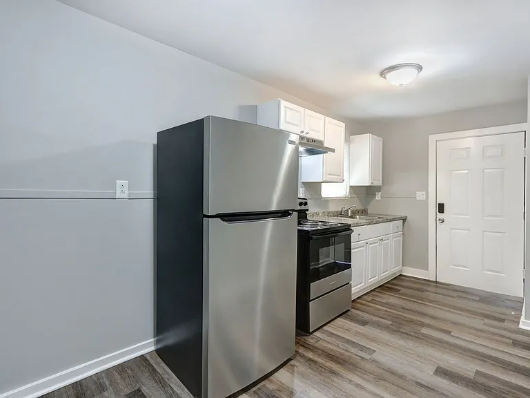 917 West Victory Drive — Photo 11