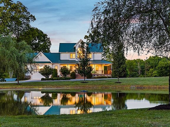 18th image of 933 John Henry Lewis Rd