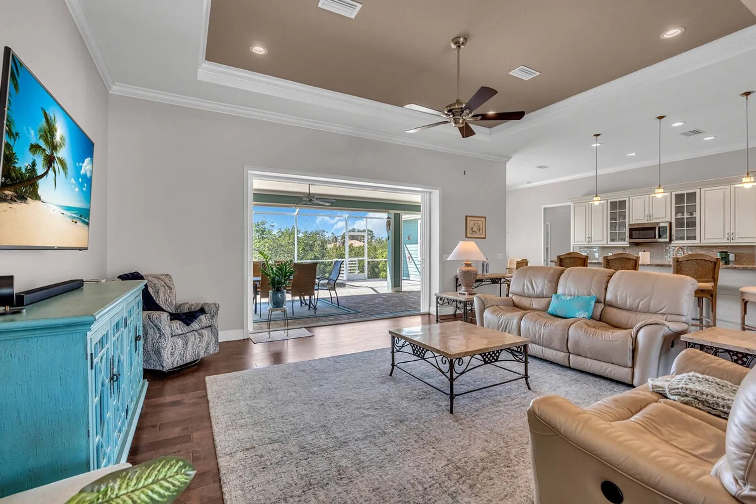 3 bed, 2.0 bath, $9,267 — Photo 3