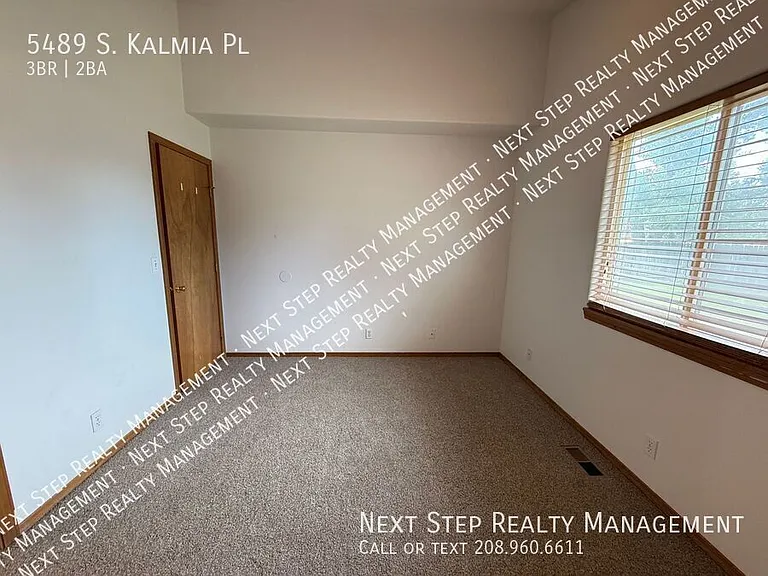 5489 S Kalmia Pl — Photo 9