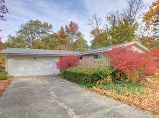 408 Burkwood Ct W, Urbana, IL