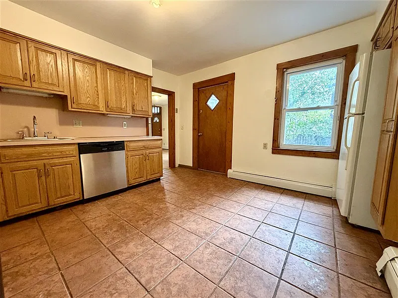 14 Lopez St #1