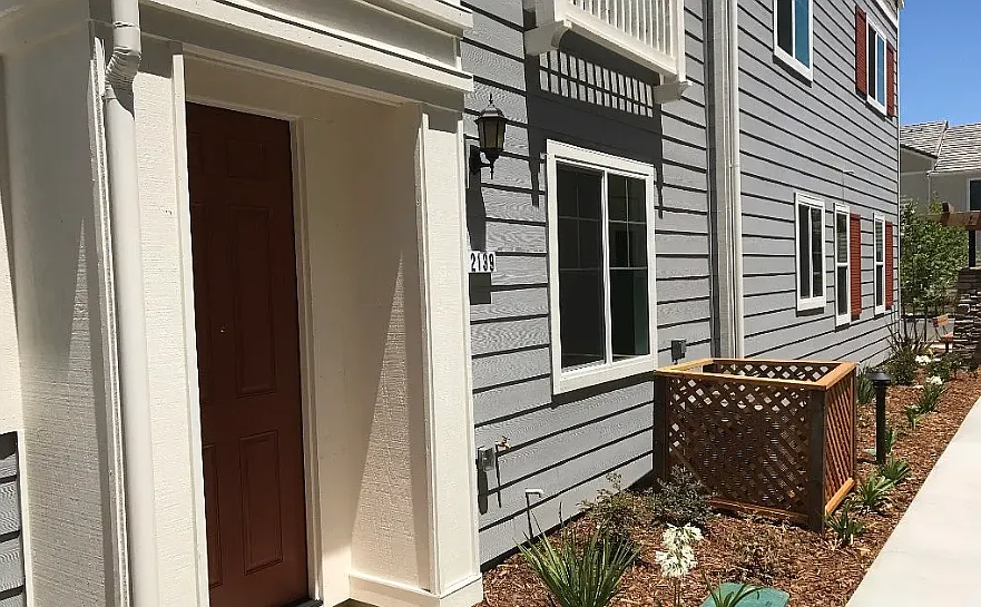 3 bed, 1364 sqft, $3,500 — Photo 3