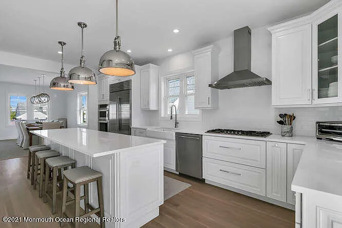 916 Ocean Ave #WEEKLY PRICE — Photo 15