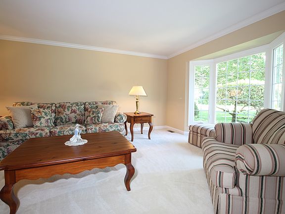 4th image of 17716 E Colonial Ct