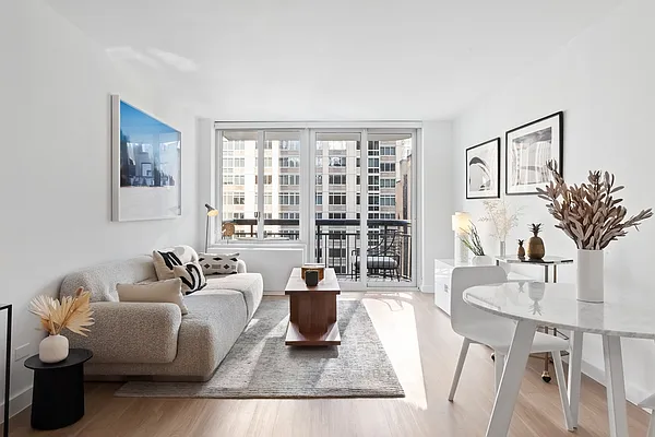 Rented by Greystar | media 1