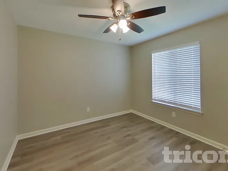 1252 Payne Dr — Photo 12