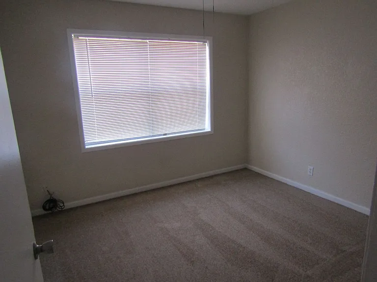 1306 Garth Dr — Photo 16