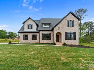 6805 Weddington Matthews Rd, Matthews, NC 28104