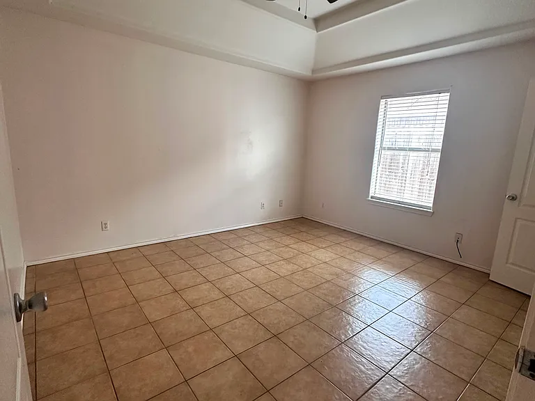 902 S Palm Dr #2 — Photo 2