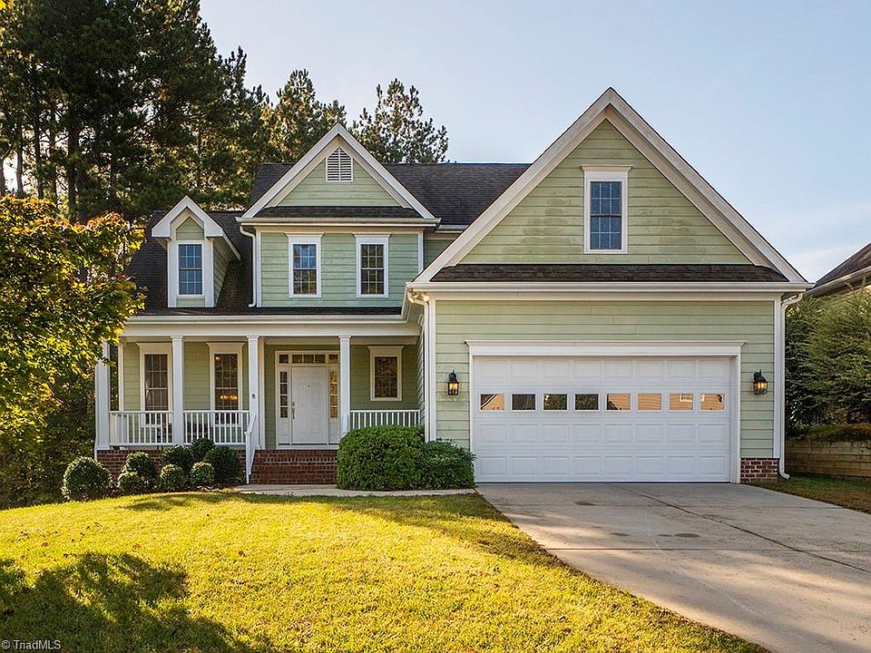 1st image of 203 Colonnade Dr