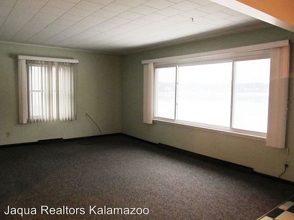 4th image of 8068 W Q Ave