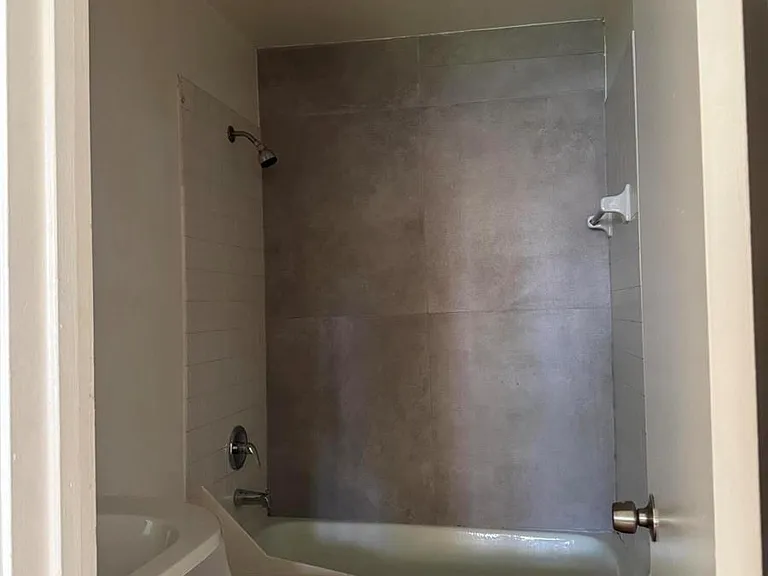 5201 SW 31st Ave #183 — Photo 1