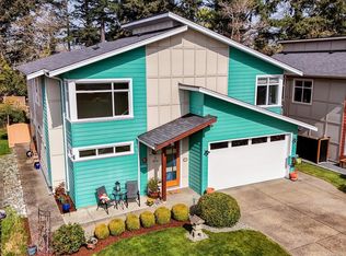 854 Caroline Rd #2, Esquimalt, BC V9A 4L9