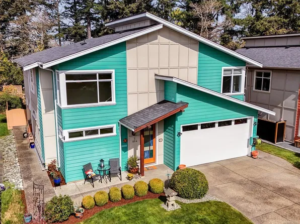 854 Caroline Rd #2, Esquimalt, BC V9A 4L9