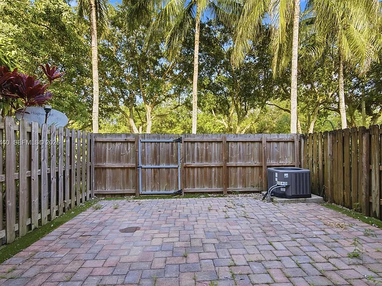 2247 NE 42nd Ave — Photo 14