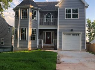 49 Hunt St, Iselin, NJ 08830