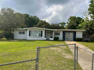 900 Belair Rd, Pensacola, FL 32505