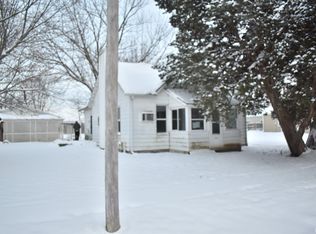 200 1st Ave, Sherrard, IL 61281