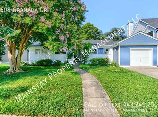 7608 Granada Dr, Bethesda, MD 20817