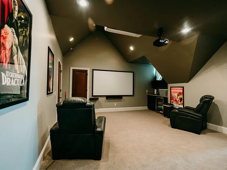Eagle View Luxury Apartments — Photo 80