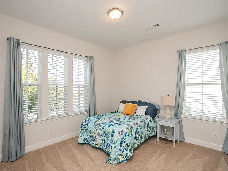 605 Quiet Cir — Photo 13