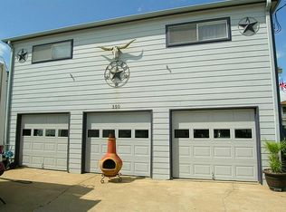 350 Redfish Dr, Freeport, TX 77541
