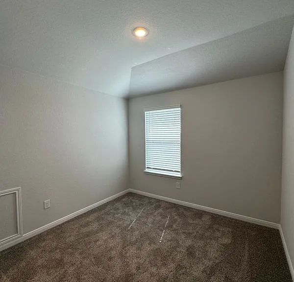 11131 Hollinger Cir — Photo 24