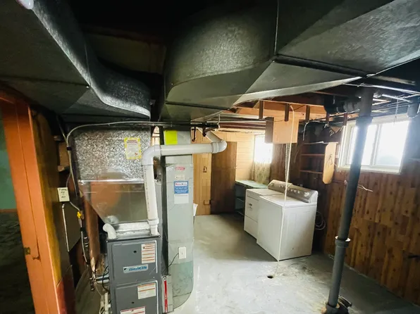 2820 Cochrane Rd NW, Calgary, AB T2M 4J2