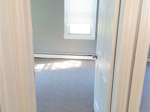 3rd image of 433 Van Duzer St #2A