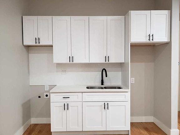 2nd image of 592 Eastern Pkwy #1