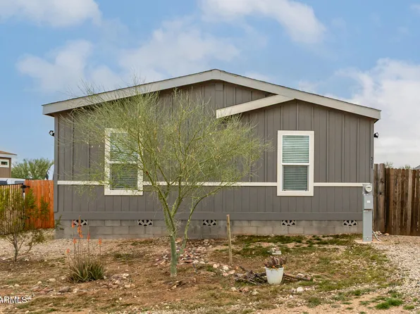 511 W CLAESSENS Drive, Morristown, AZ 85342