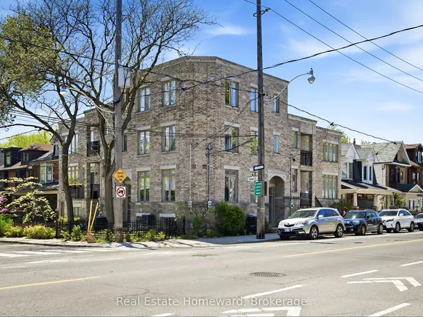 1467 Dundas St E, Toronto, ON M4M 1S7