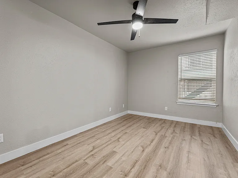 Winding Way Apartments — Photo 13
