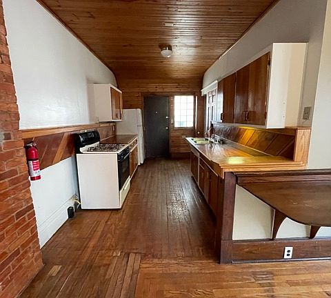 3rd image of 632 W Kalamazoo Ave #632